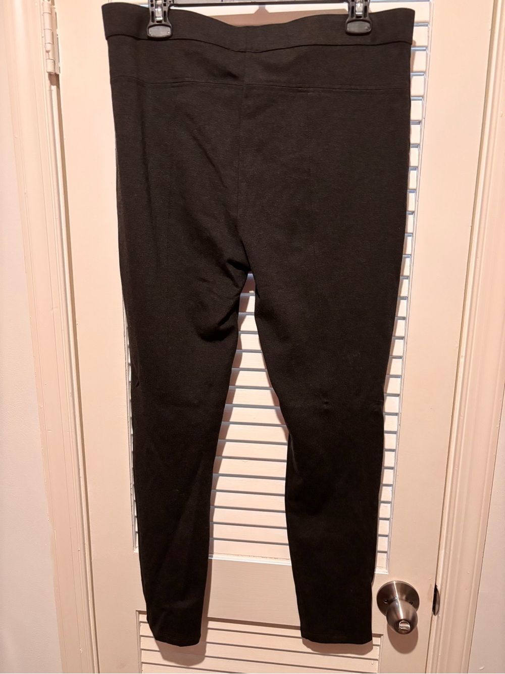 Tahari Black Stretch Leggings